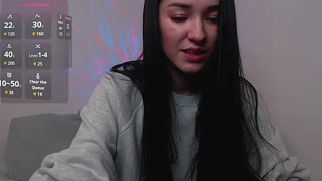 Snapshot of Veliora chatting on October 5, 10:42 am Veliora online show from October 5, 10:42 am