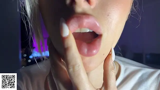 ElysiaXo online show from November 27, 11:18 pm