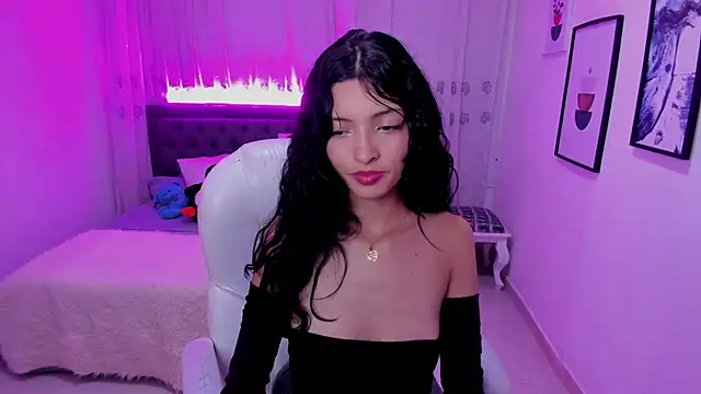 Mia Clay1 online show from November 27, 8:45 pm