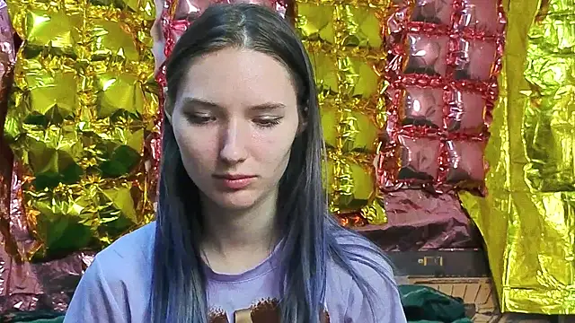  kikiclark   online show from April 4, 7:23 pm