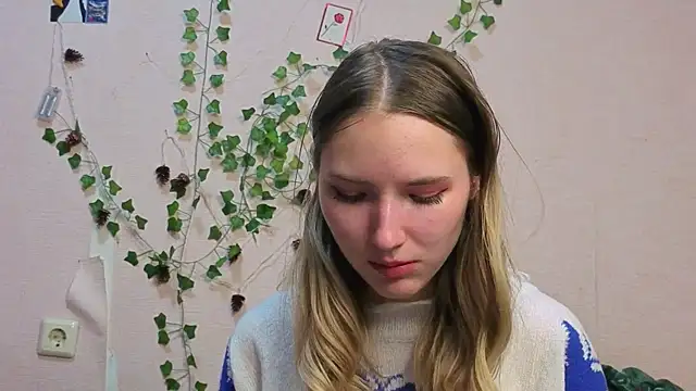  kikiclark   online show from March 8, 8:13 pm