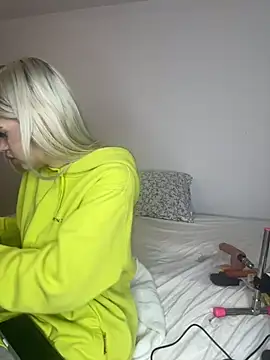 Steffi Snowbunny online show from November 3, 6:23 pm