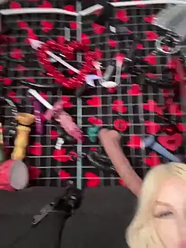 Steffi Snowbunny online show from April 16, 8:52 pm