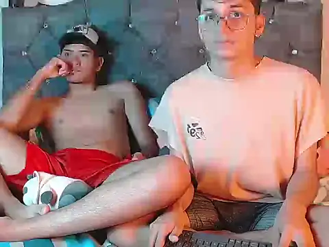 logan willyams  online show from October 7, 11:09 pm