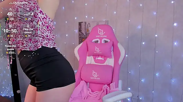 Lynn Martin online show from October 13, 1:08 am