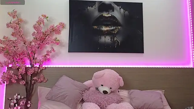 Snapshot of anexblondie chatting on October 23, 2:12 pm anexblondie online show from October 23, 2:12 pm