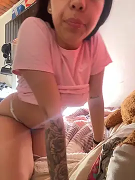 lulizoee online show from September 18, 5:22 pm