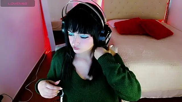 Lunyhose online show from October 29, 8:00 pm