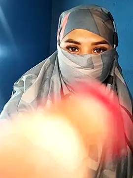 Nayla-Mouna online show from October 30, 10:33 pm