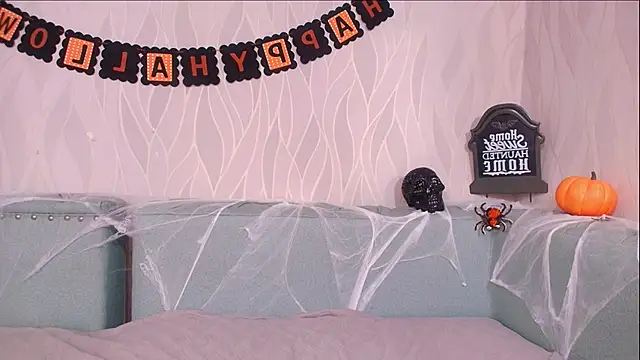 mia scot online show from October 27, 12:12 pm