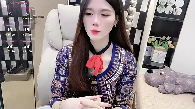 Yueyue-MM online show from November 26, 8:59 am