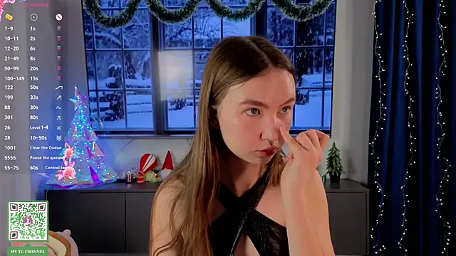 ElfredaTupy online show from January 16, 7:10 pm