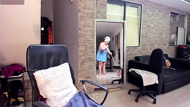  SARAI DUPONT online show from April 12, 10:12 pm