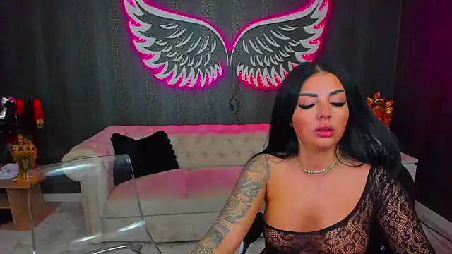 xPuka online show from December 20, 5:50 pm