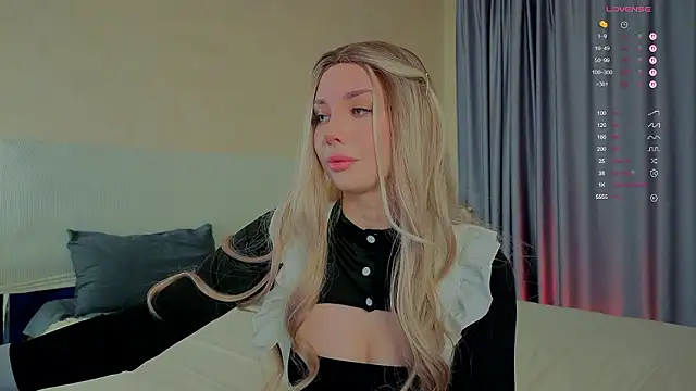  sophielov online show from March 3, 4:24 pm