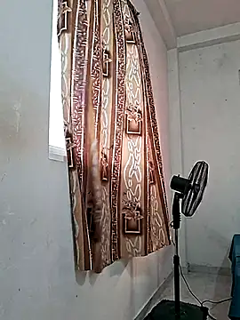 BeautyGirl sara online show from April 7, 11:34 am