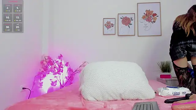 hellzel moon online show from October 21, 7:18 pm