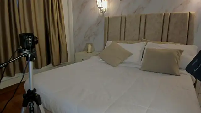 Larissa Miller online show from September 9, 12:38 pm