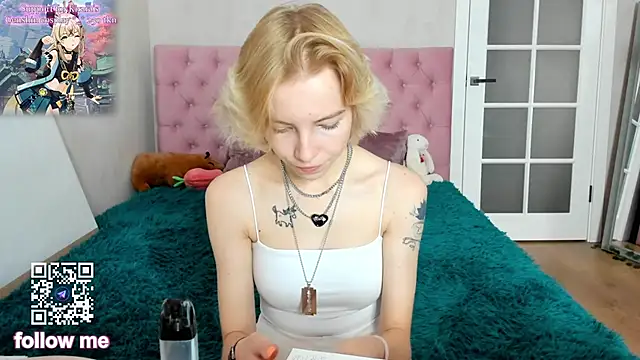 Pink Lila18 online show from October 15, 9:34 am