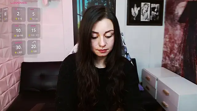 Eva Roussell online show from March 7, 6:26 pm