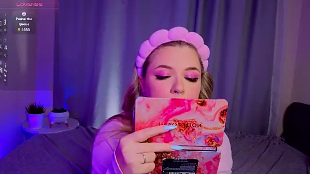 AliaBuerstatte online show from November 13, 7:13 pm