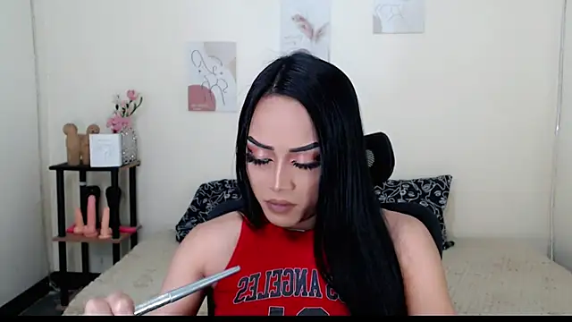 Snapshot of Lessandra_Lust chatting on October 5, 10:59 pm Lessandra Lust online show from October 5, 10:59 pm