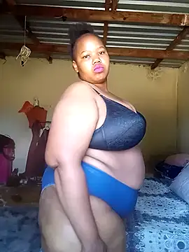 Curvycandy95 online show from October 5, 7:57 am