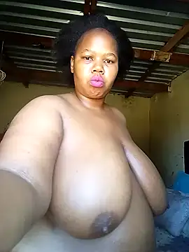 Curvycandy95 online show from October 8, 6:18 am