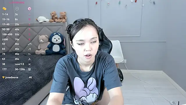 Yunleah online show from December 17, 2:21 pm