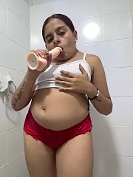 sbanna valle  online show from February 16, 11:37 pm