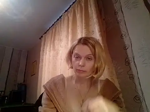 Snapshot of LiluXRose chatting on October 21, 1:48 pm LiluXRose online show from October 21, 1:48 pm