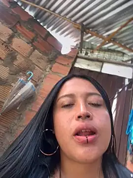 Snapshot of -Mia1 chatting on October 23, 5:19 pm -Mia1 online show from October 23, 5:19 pm