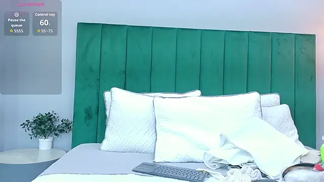 Ashley Evans22 online show from March 21, 8:03 pm