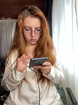 CoraVibes online show from April 27, 12:13 pm