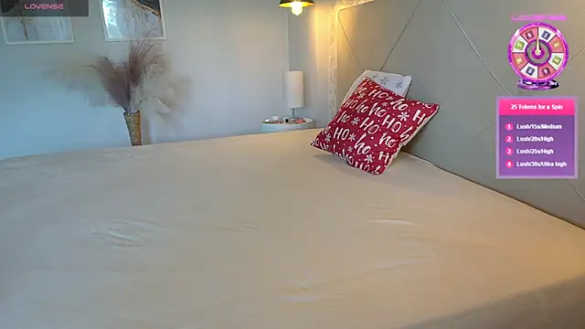 miss juliaa online show from December 20, 11:03 am