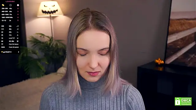 HongTomczak online show from November 19, 7:30 am