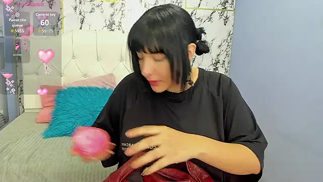 Itsuki N online show from November 19, 3:12 pm