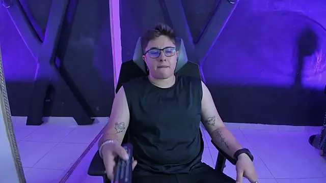 IanGilbert online show from January 10, 8:46 pm