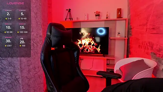 IanGilbert online show from February 17, 9:58 pm