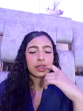 Zoe-Johnson  online show from March 22, 9:32 pm