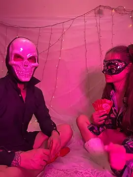 TWOLOVEsX online show from April 4, 3:44 pm