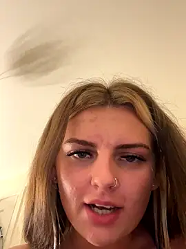 Snapshot of Summer21k chatting on September 10, 10:10 pm Summer21k online show from September 10, 10:10 pm