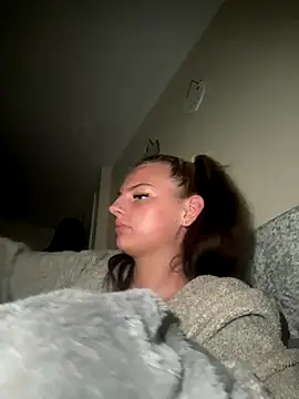 Snapshot of Summer21k chatting on September 18, 1:48 am Summer21k online show from September 18, 1:48 am