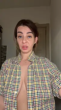 Roxanne Skye online show from November 26, 3:18 am