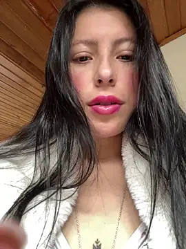 Mia salinass online show from February 5, 7:50 pm