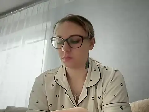 NikexPretty online show from April 17, 9:11 am