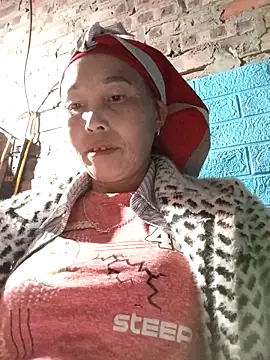 me-cute online show from November 28, 1:36 pm