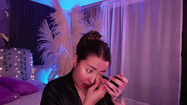 SarahCastro1  online show from April 15, 4:24 am