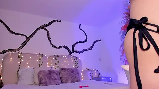 SarahCastro1  online show from September 28, 5:47 am