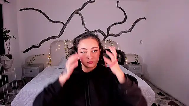 SarahCastro1  online show from September 21, 4:33 am